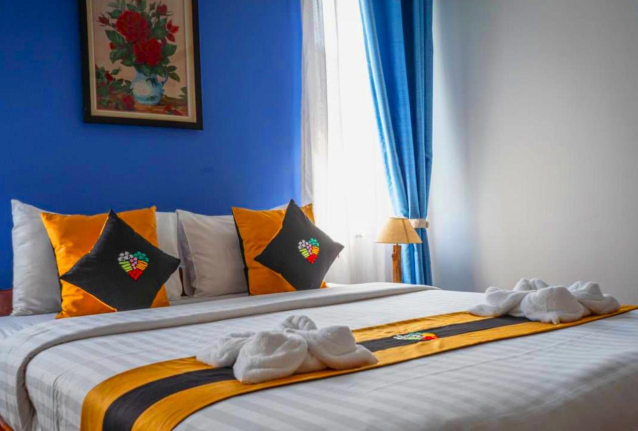 Antonios Villa Hotel Siem Reap Exterior photo
