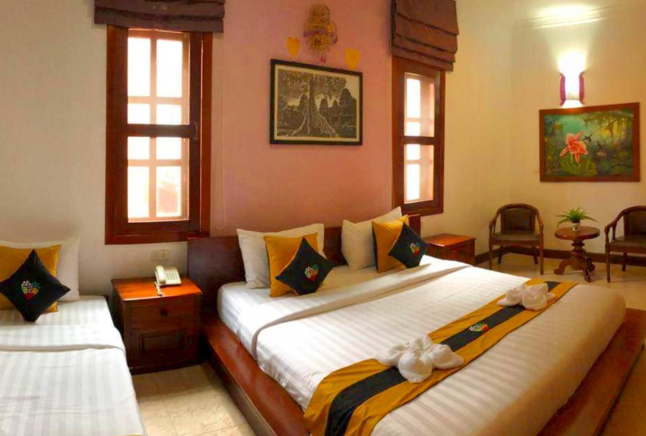 Antonios Villa Hotel Siem Reap Exterior photo